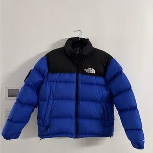 The North Face Men's Bold Blue and Black Puffer Coat